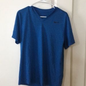 Men’s dri fit Nike shirt